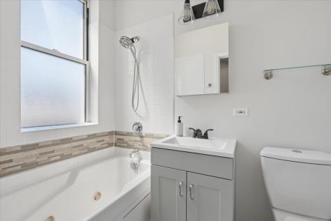 6348 North Magnolia Avenue Chicago IL 60660