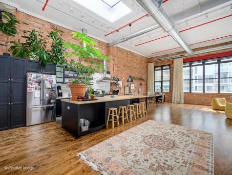 1617 South Michigan Avenue Chicago IL 60616