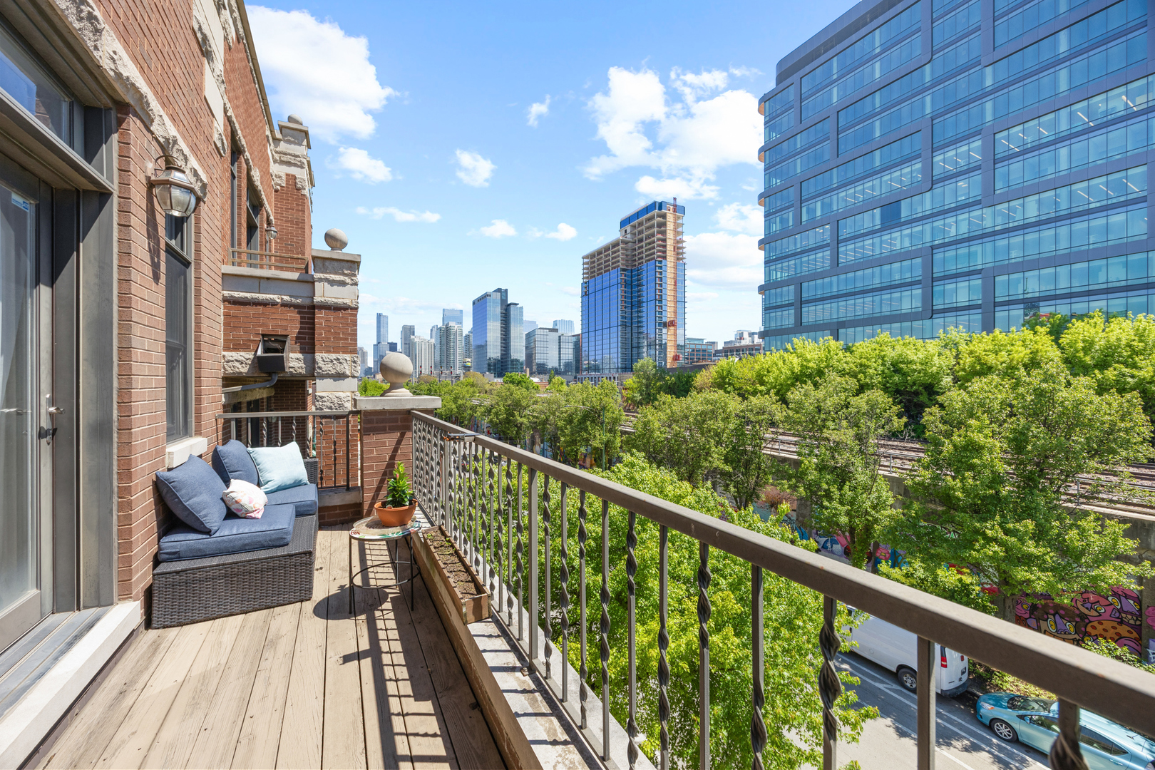 1122 West Hubbard Street Chicago IL 60642