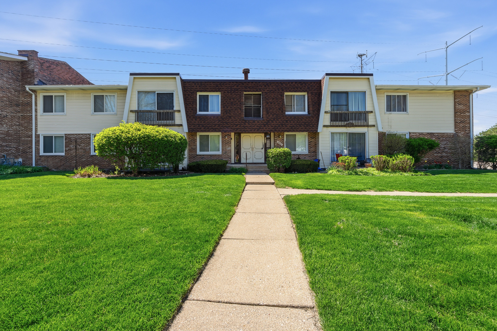 6818 Roberts Drive Woodridge IL 60517
