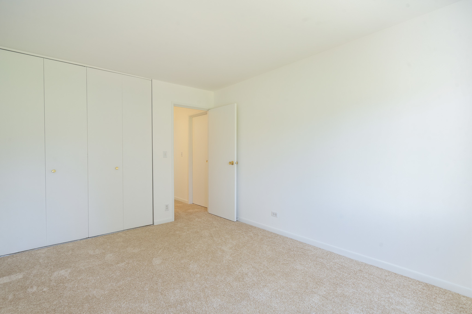 6818 Roberts Drive Woodridge IL 60517