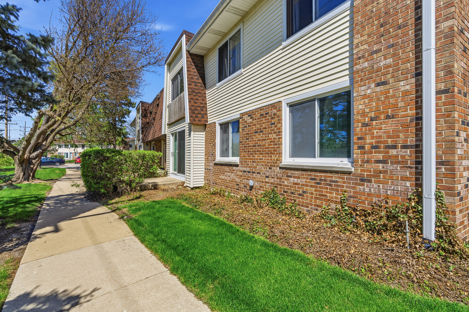 6818 Roberts Drive Woodridge IL 60517