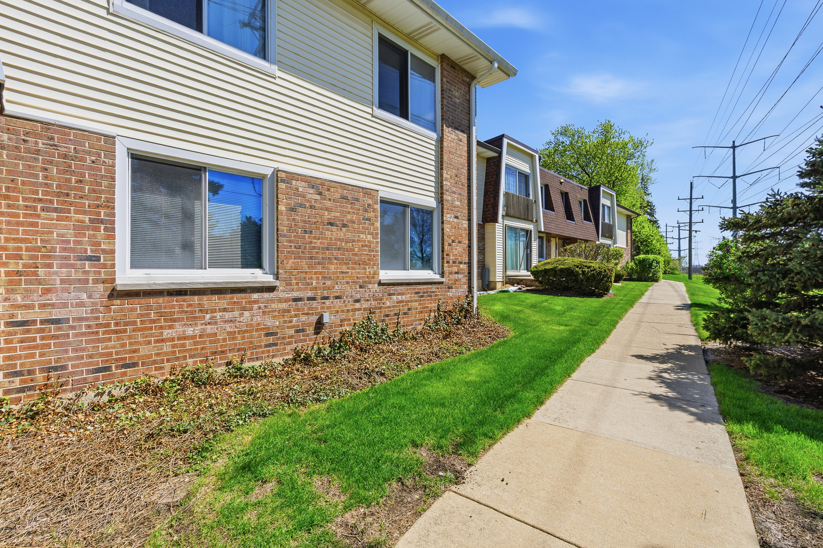 6818 Roberts Drive Woodridge IL 60517