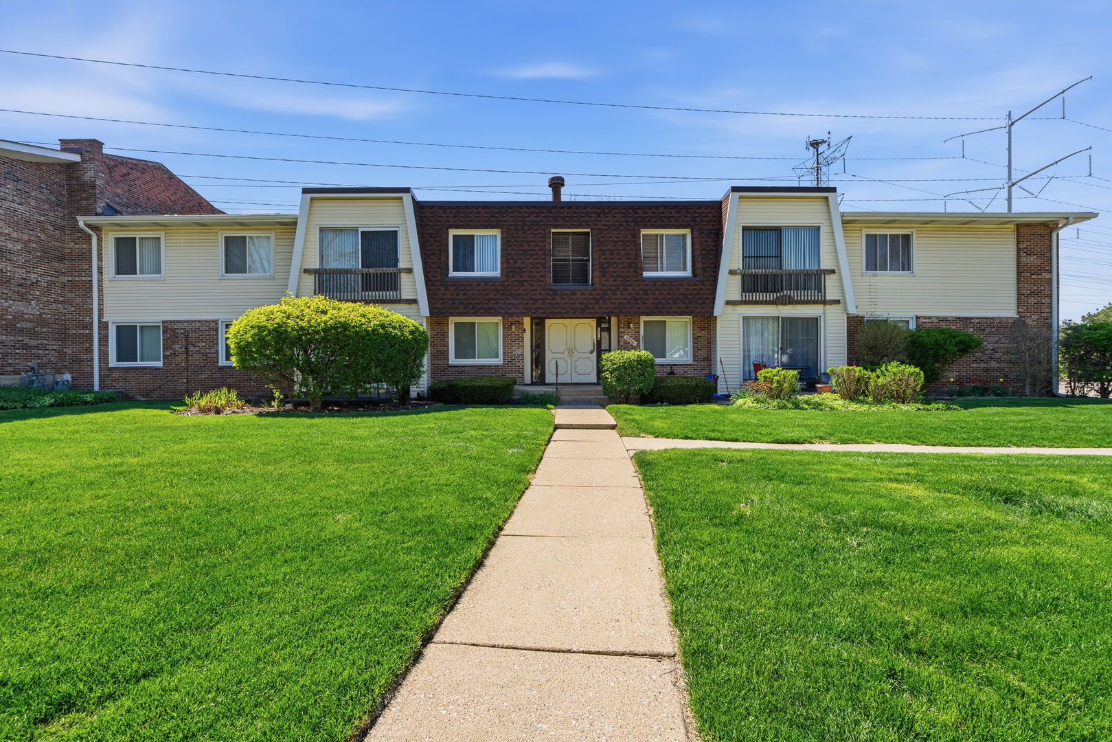 6818 Roberts Drive Woodridge IL 60517