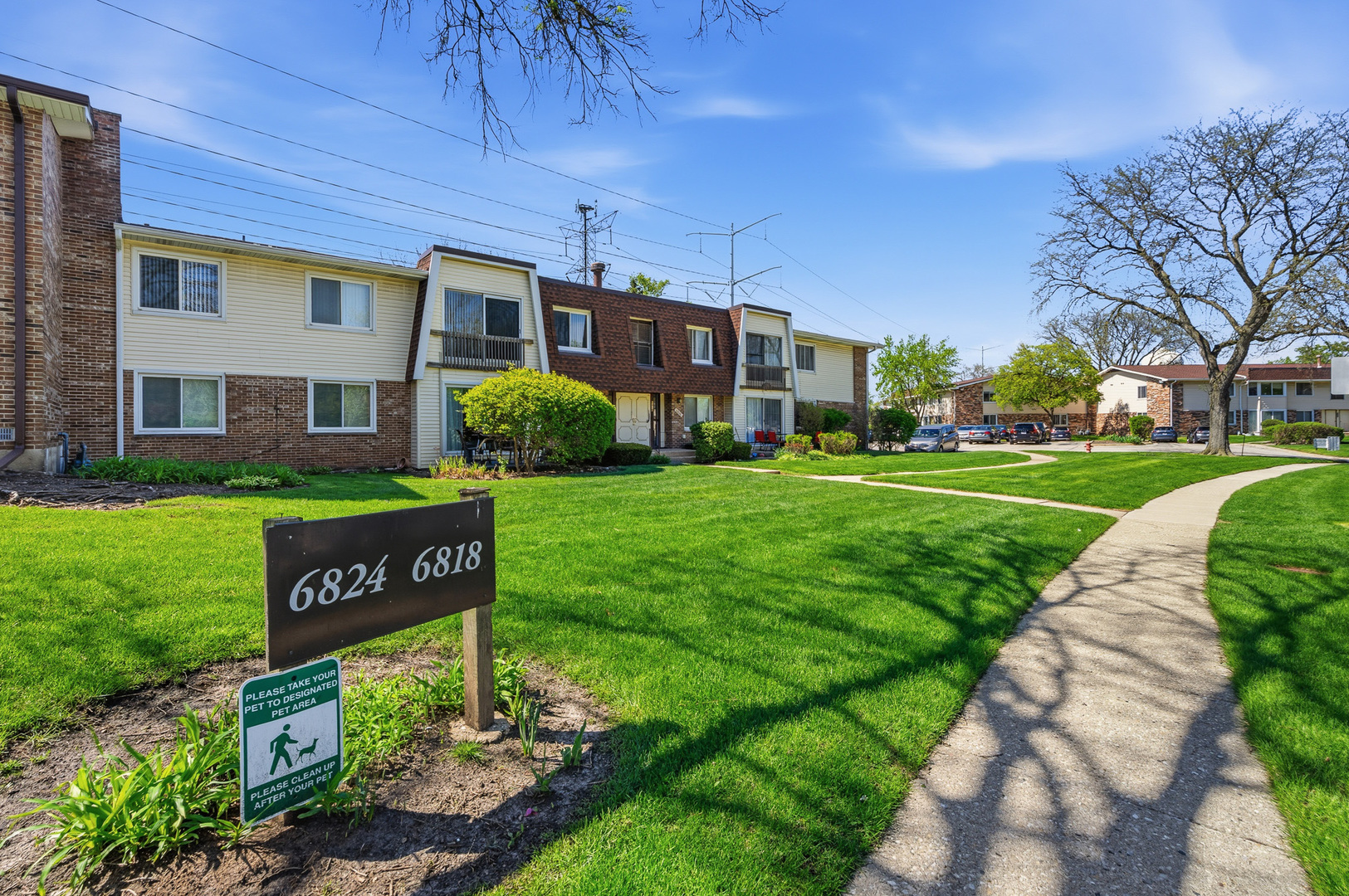 6818 Roberts Drive Woodridge IL 60517