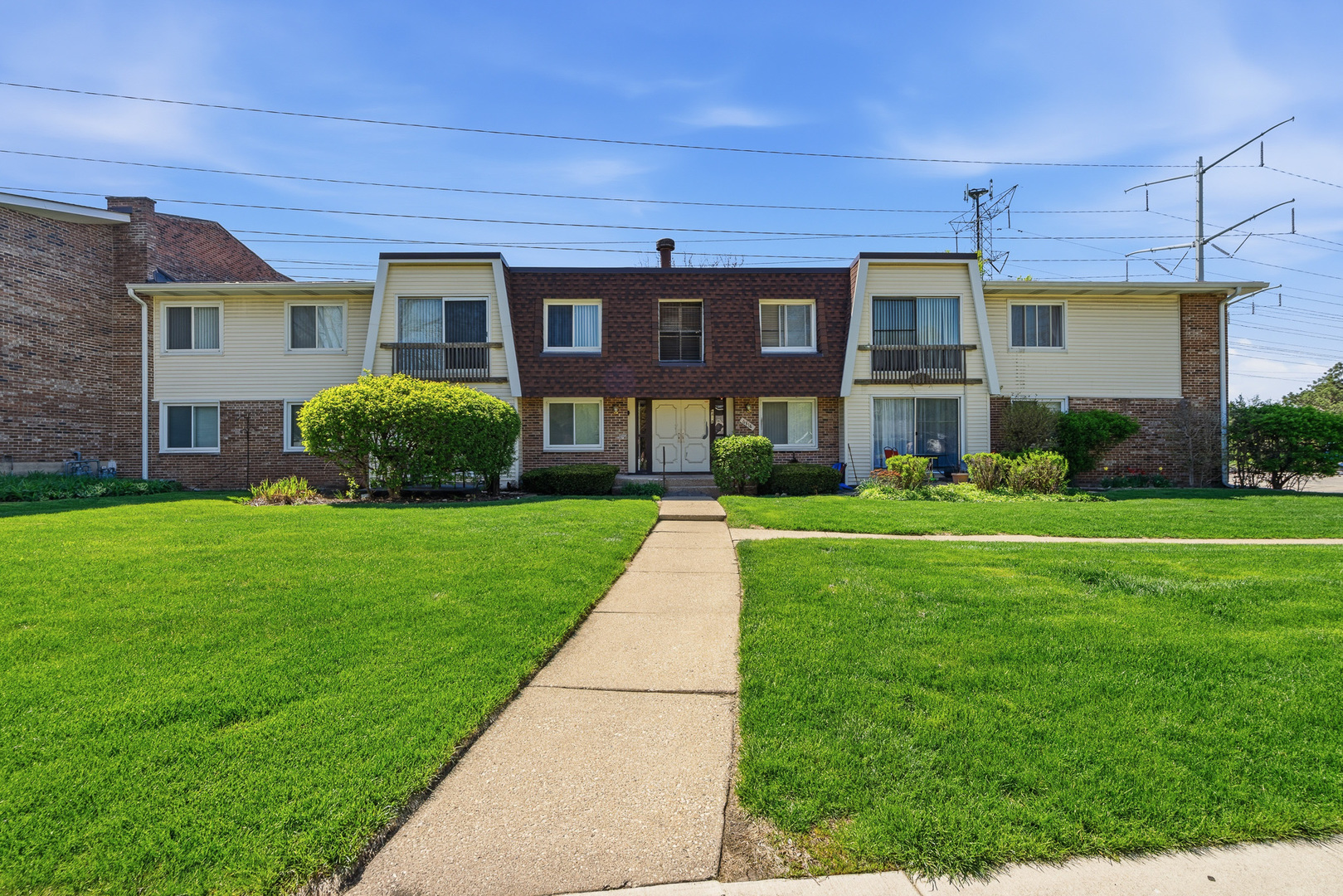 6818 Roberts Drive Woodridge IL 60517