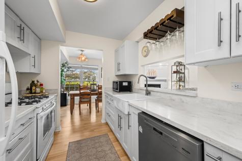 1376 Longacre Lane Wheeling IL 60090