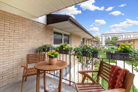 6126 South Kensington Avenue Countryside IL 60525
