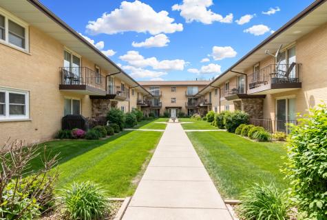 6126 South Kensington Avenue Countryside IL 60525