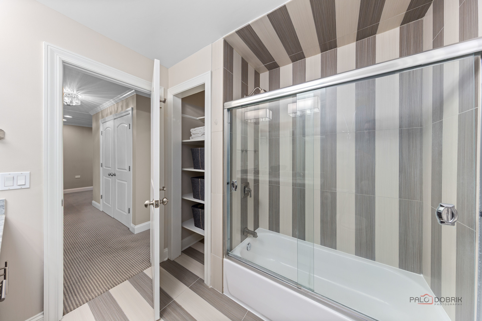 2 North Tower Road Oak Brook IL 60523
