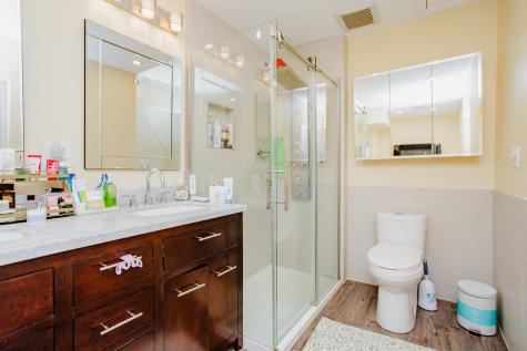 211 West Hanover Place Mount Prospect IL 60056