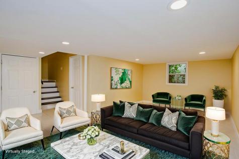 211 West Hanover Place Mount Prospect IL 60056
