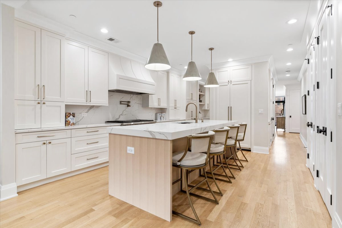 1831 North Larrabee Street Chicago IL 60614