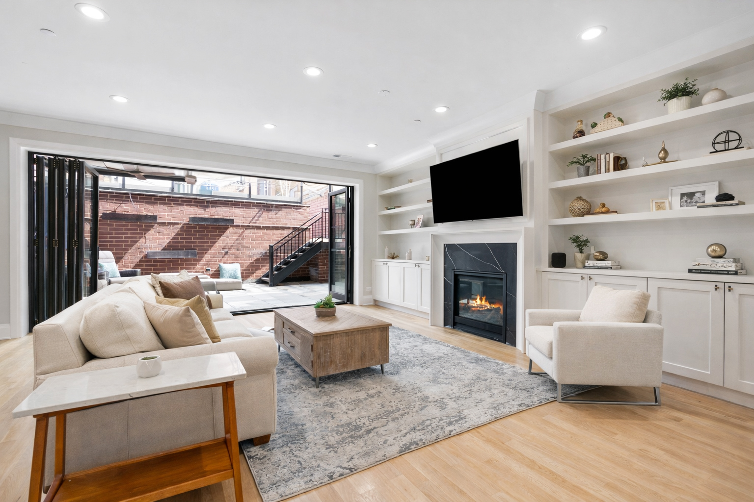 1831 North Larrabee Street Chicago IL 60614
