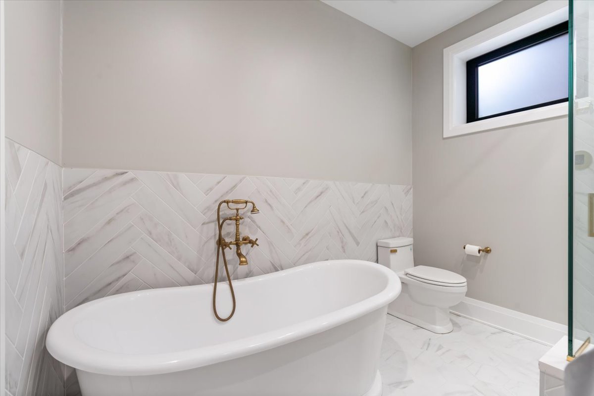 1831 North Larrabee Street Chicago IL 60614