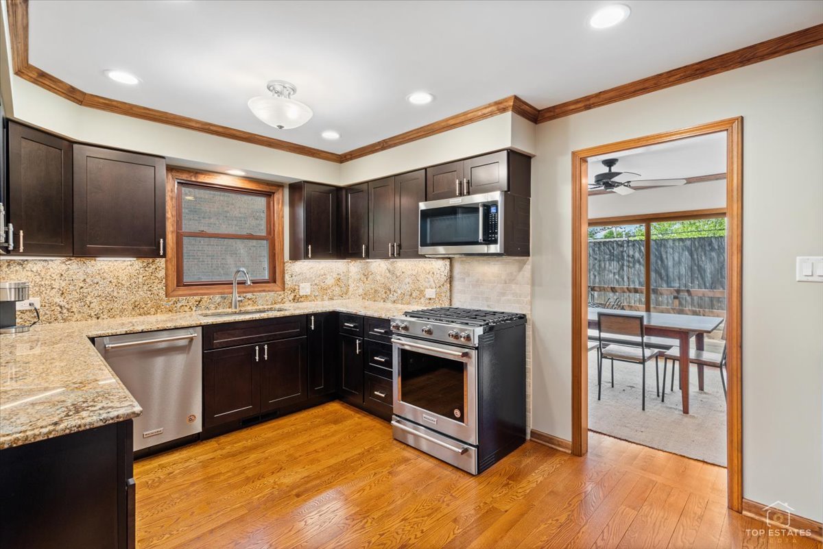 615 Windham Lane Naperville IL 60563