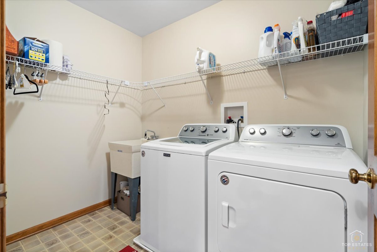 615 Windham Lane Naperville IL 60563