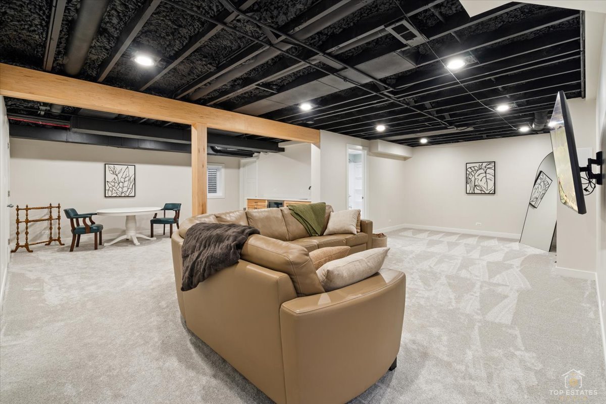615 Windham Lane Naperville IL 60563