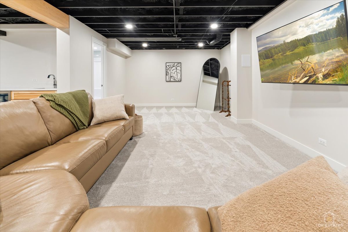 615 Windham Lane Naperville IL 60563