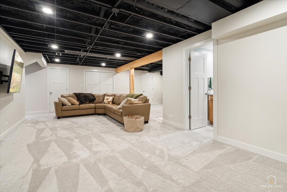 615 Windham Lane Naperville IL 60563