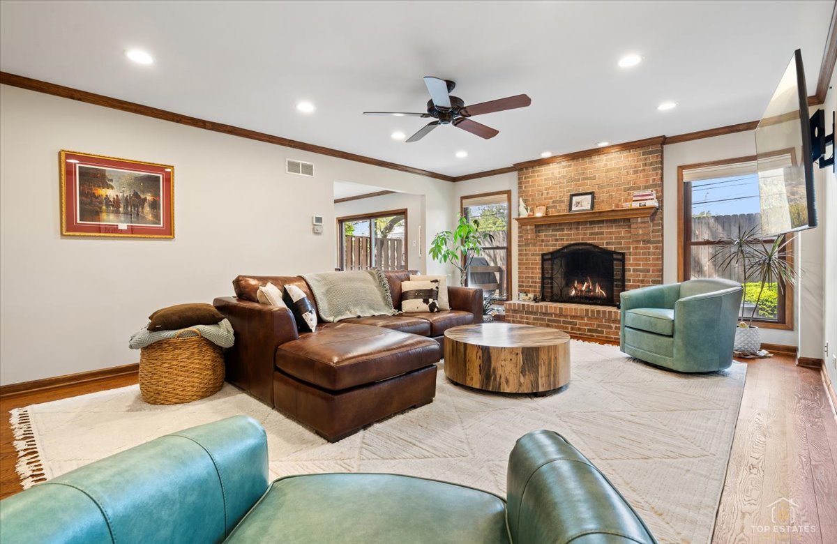 615 Windham Lane Naperville IL 60563