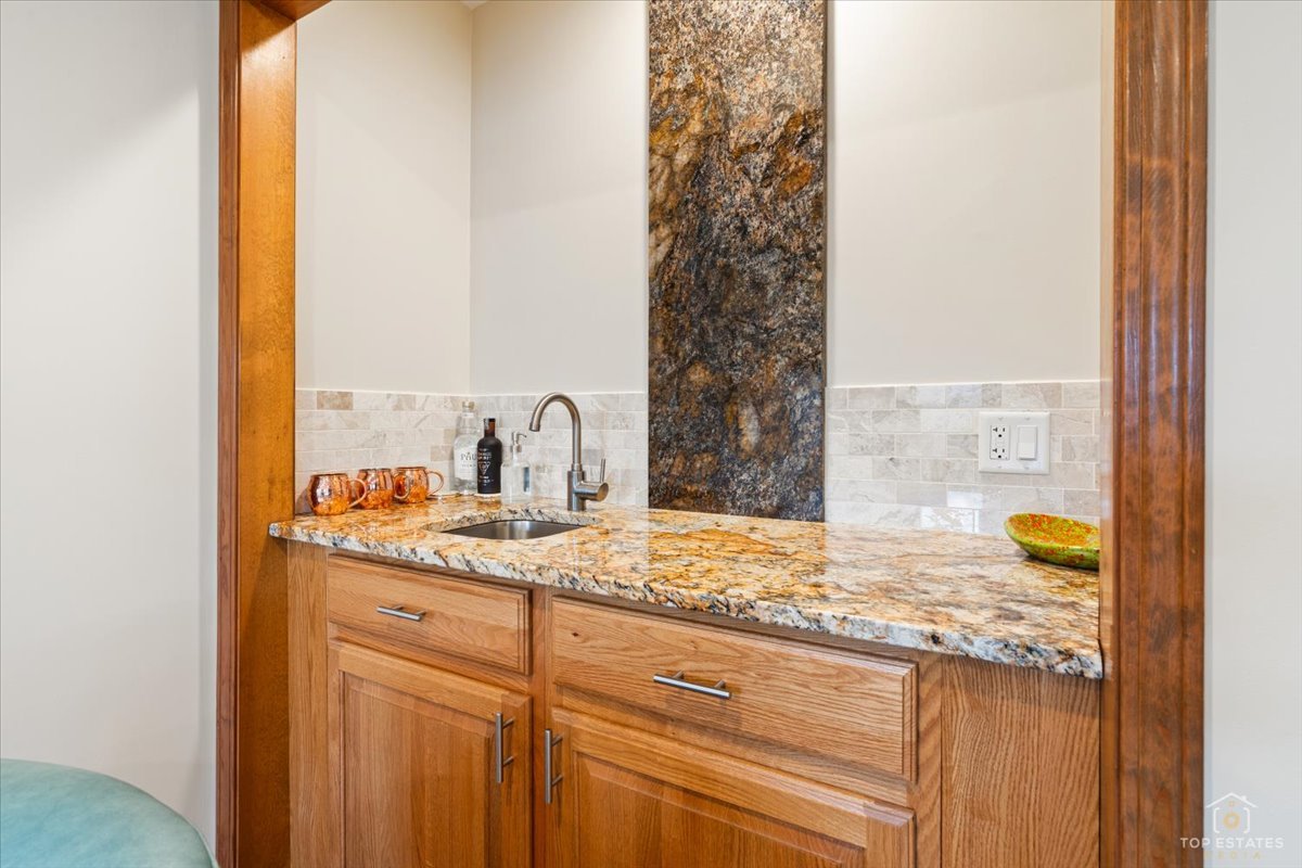 615 Windham Lane Naperville IL 60563