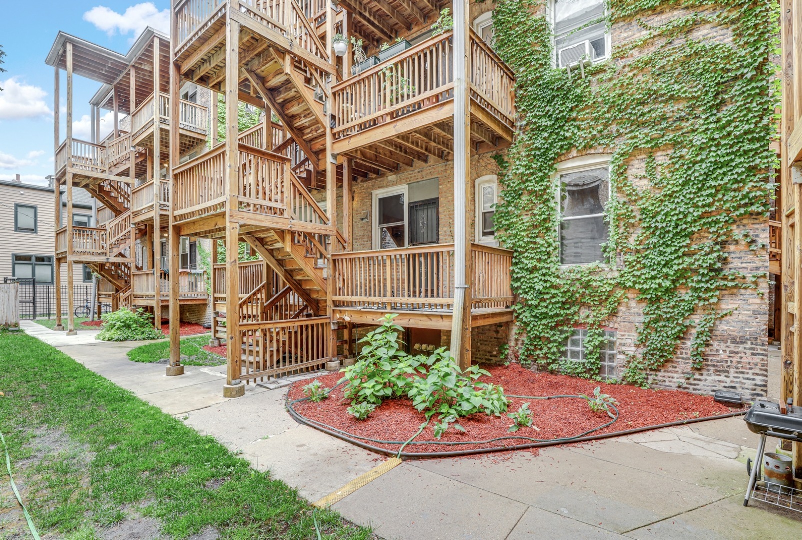 5050 South Blackstone Avenue Chicago IL 60615
