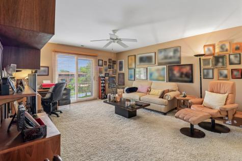 4050 Dundee Road Northbrook IL 60062