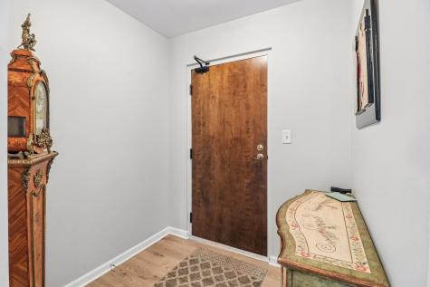 4050 Dundee Road Northbrook IL 60062