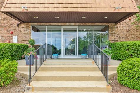4050 Dundee Road Northbrook IL 60062