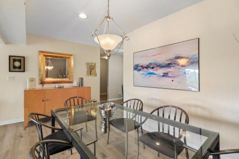 4050 Dundee Road Northbrook IL 60062