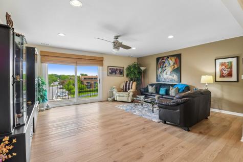 4050 Dundee Road Northbrook IL 60062