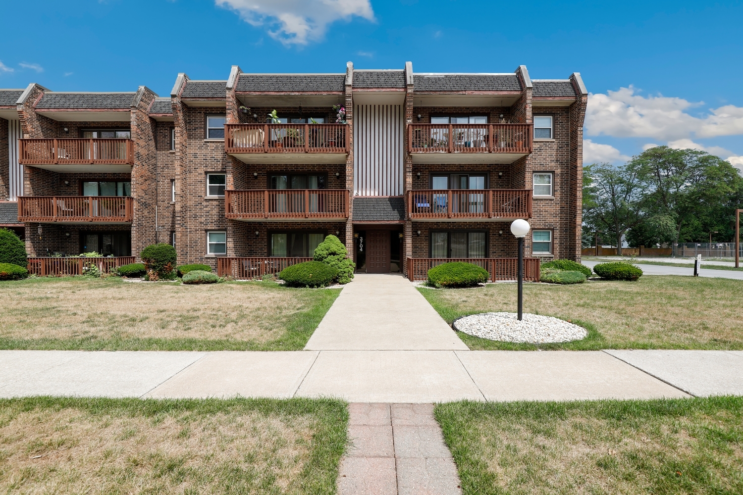 3704 215TH Street Matteson IL 60443