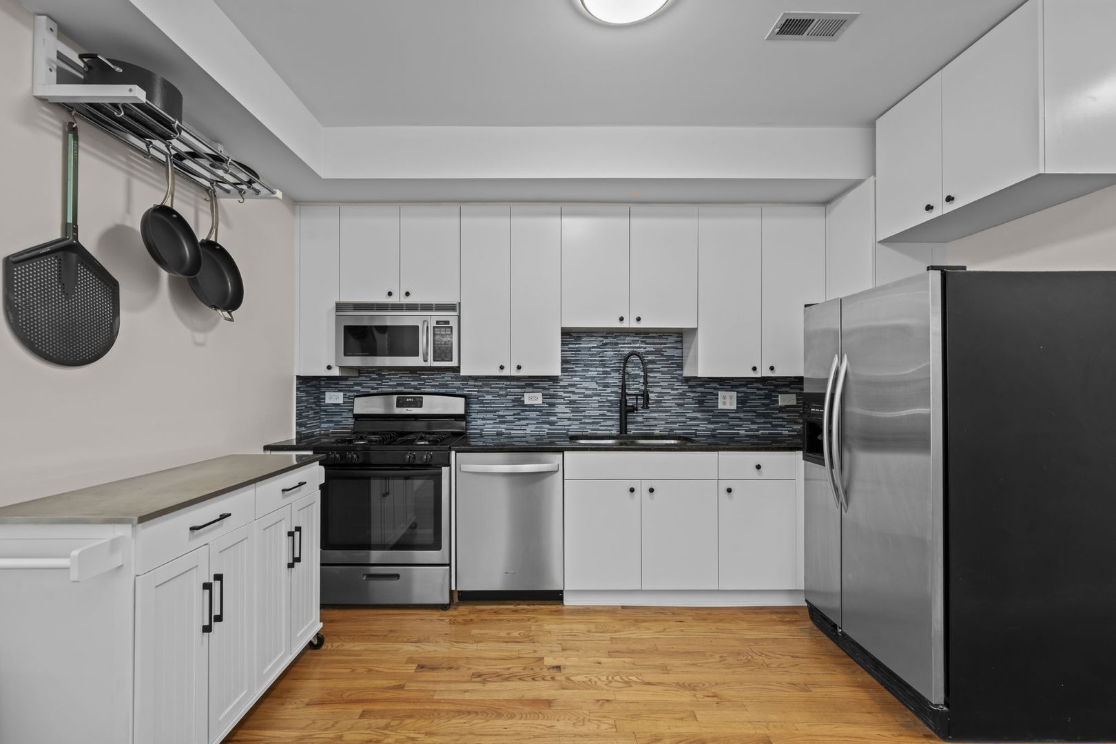 2710 West Haddon Avenue Chicago IL 60622