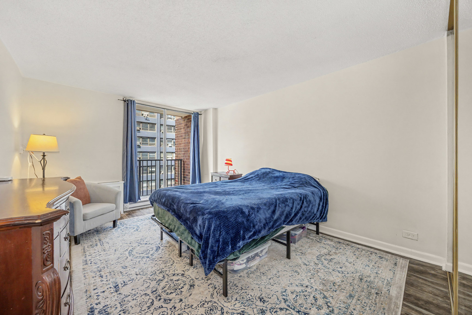 4170 North Marine Drive Chicago IL 60613
