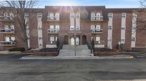 1501 Darien Lake Drive Darien IL 60561