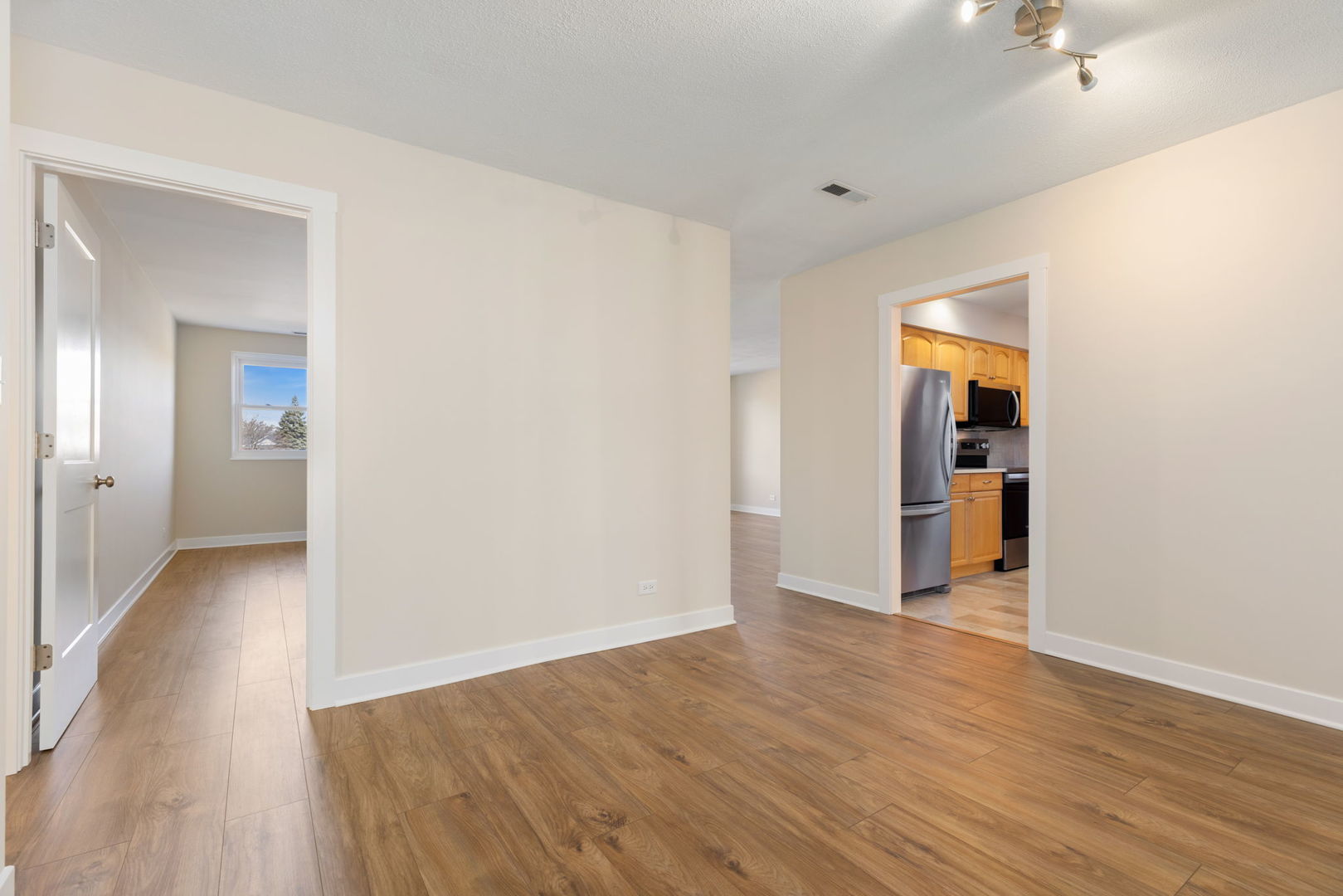 1501 Darien Lake Drive Darien IL 60561