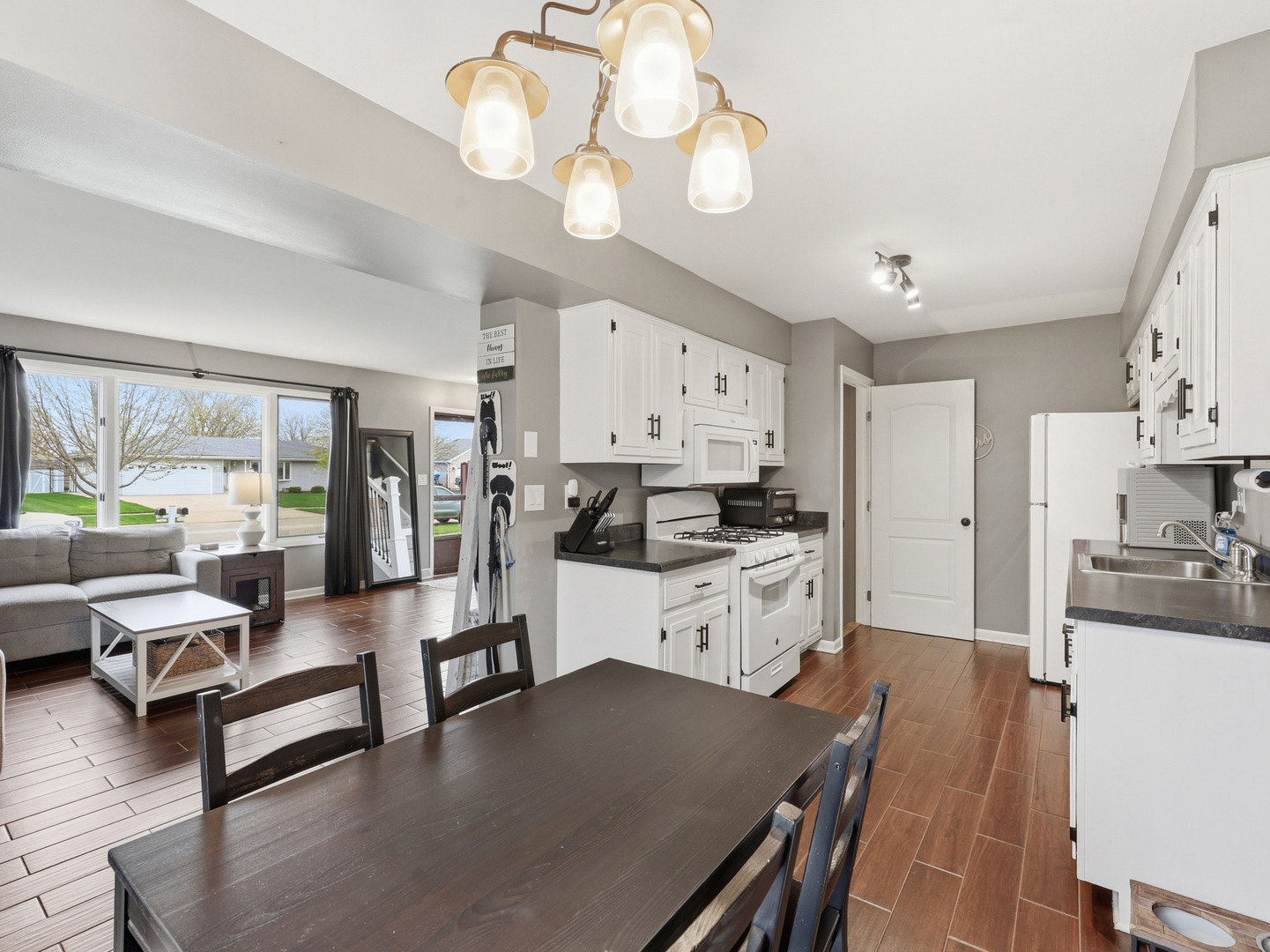 753 Bon Terre Road New Lenox IL 60451