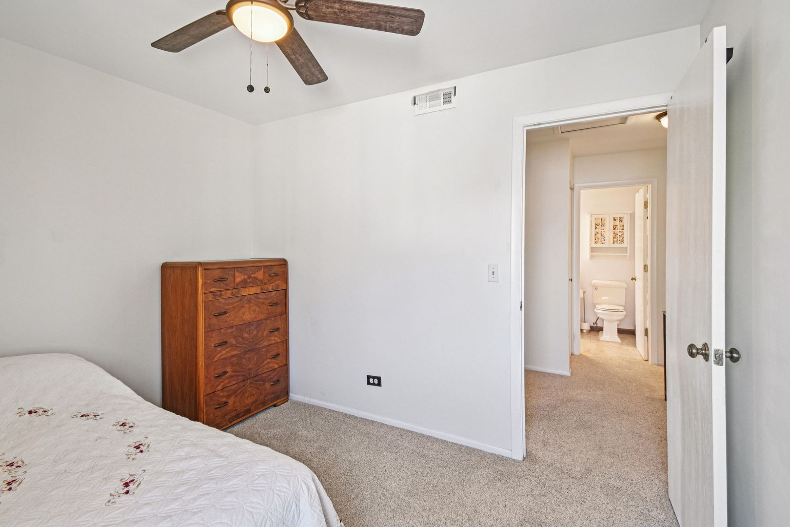 2466 Brunswick Circle Woodridge IL 60517