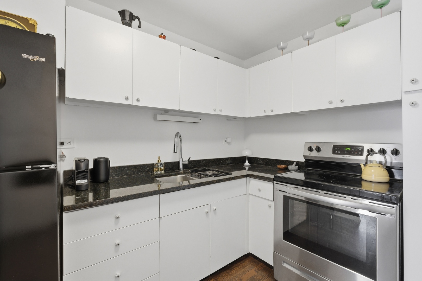 720 West Gordon Terrace Chicago IL 60613