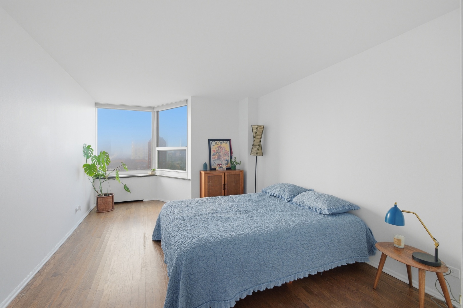 720 West Gordon Terrace Chicago IL 60613