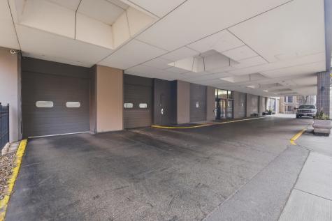 720 West Gordon Terrace Chicago IL 60613