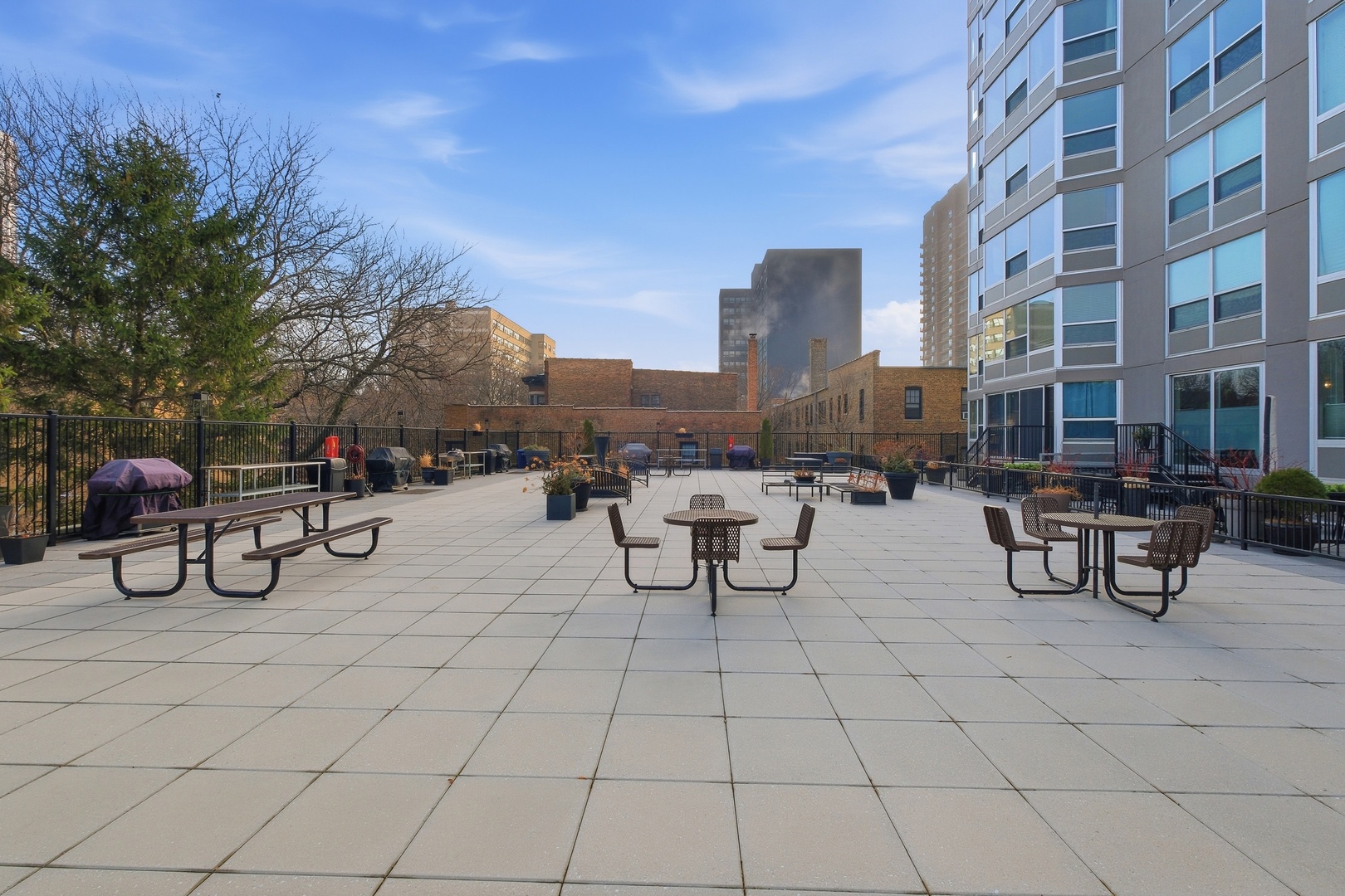 720 West Gordon Terrace Chicago IL 60613