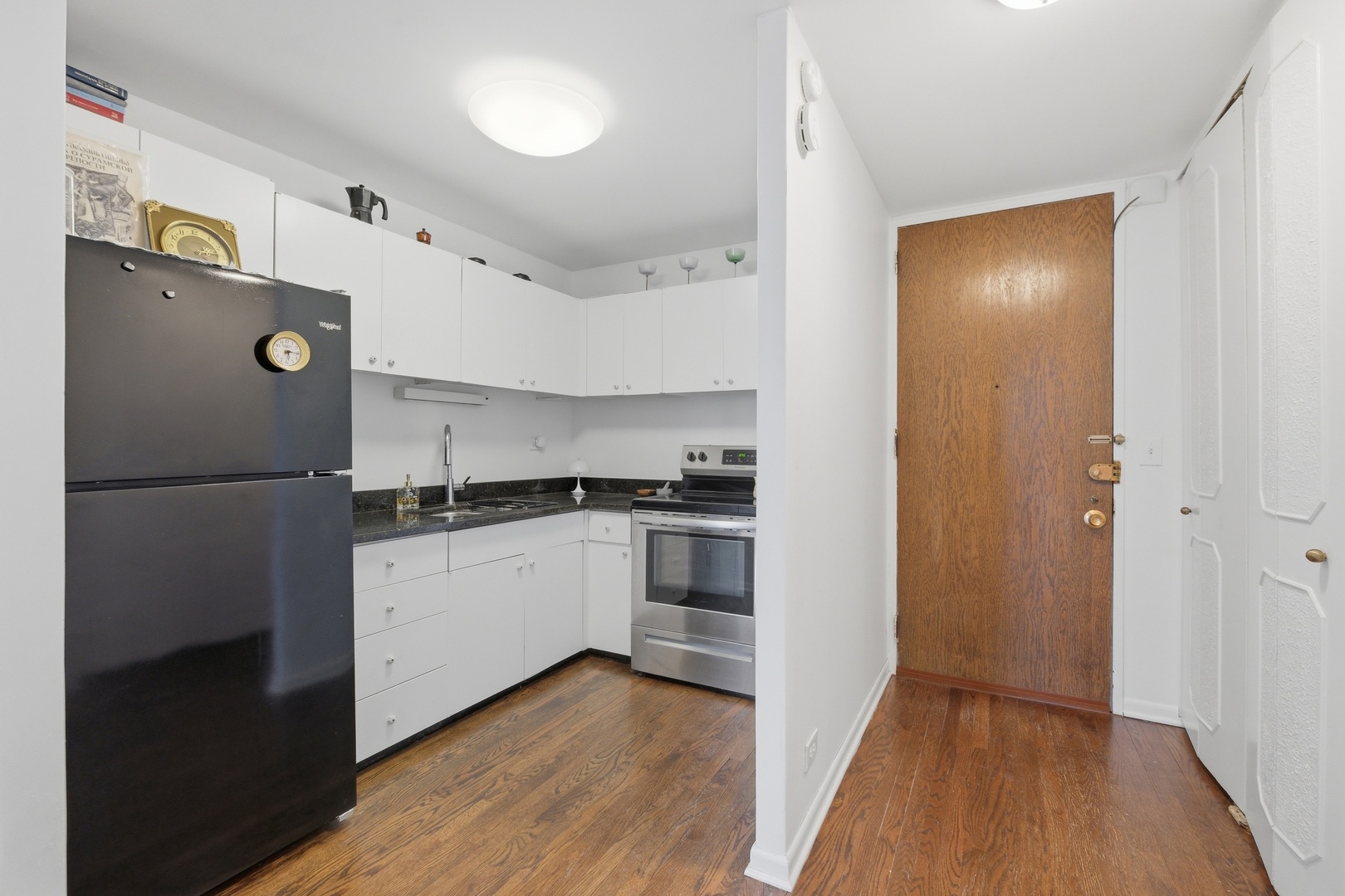 720 West Gordon Terrace Chicago IL 60613