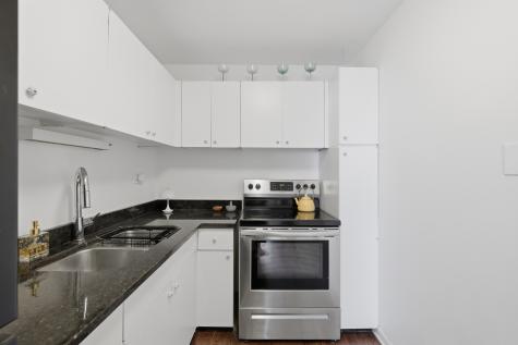720 West Gordon Terrace Chicago IL 60613