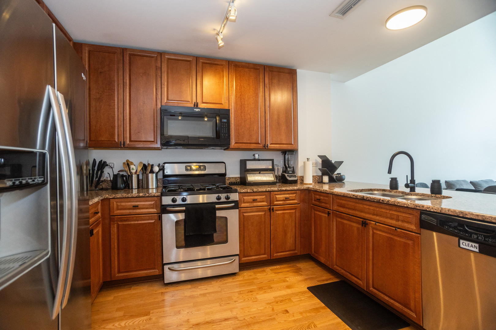 845 North Kingsbury Street Chicago IL 60610