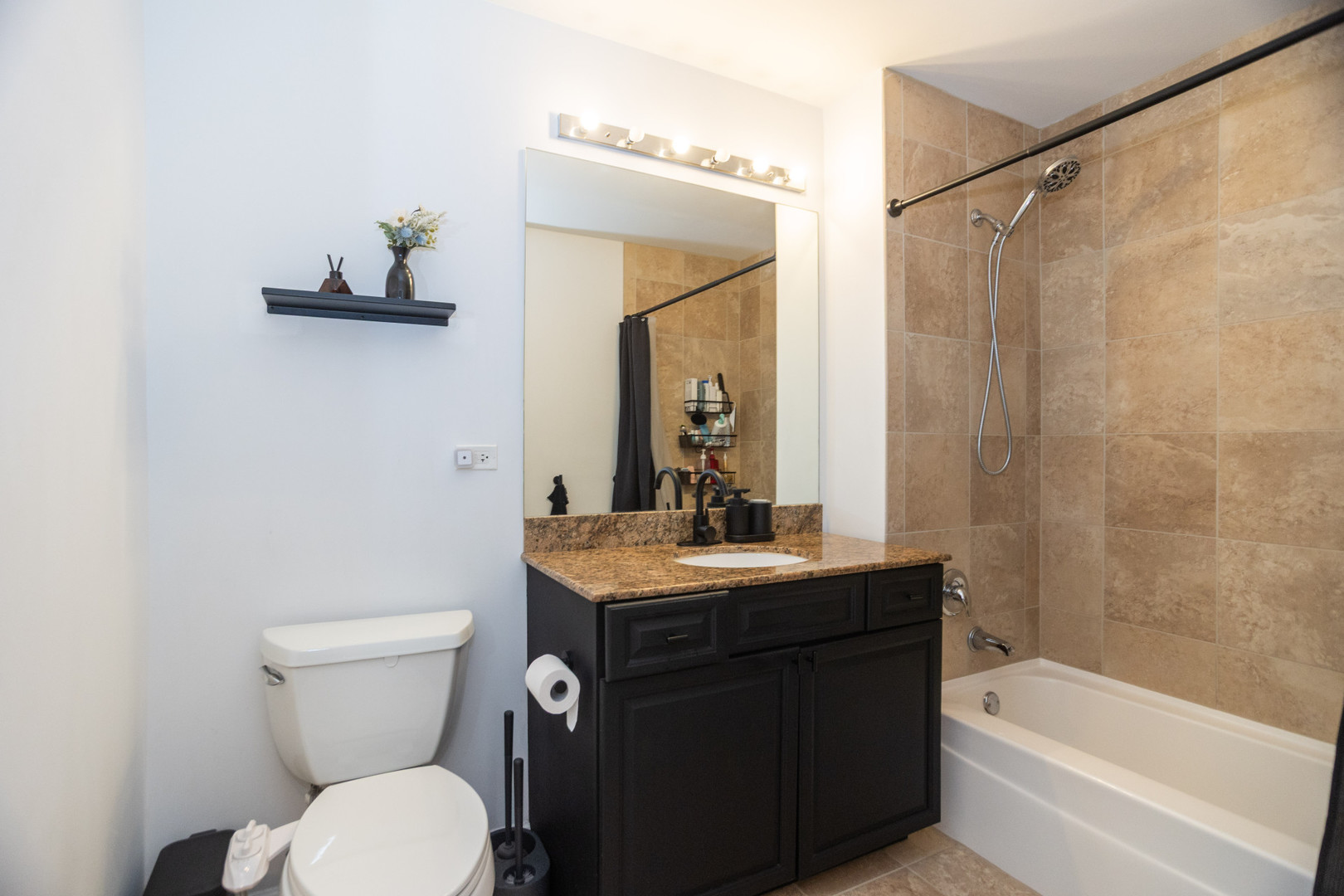 845 North Kingsbury Street Chicago IL 60610