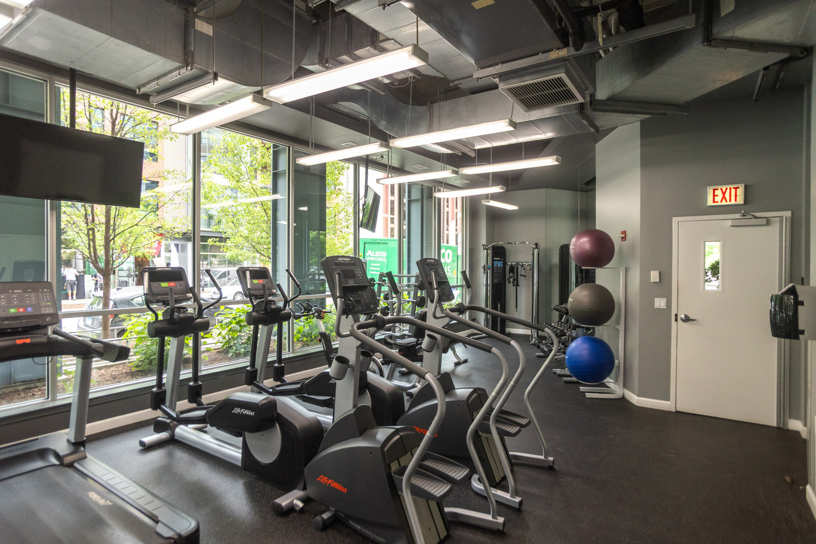 845 North Kingsbury Street Chicago IL 60610