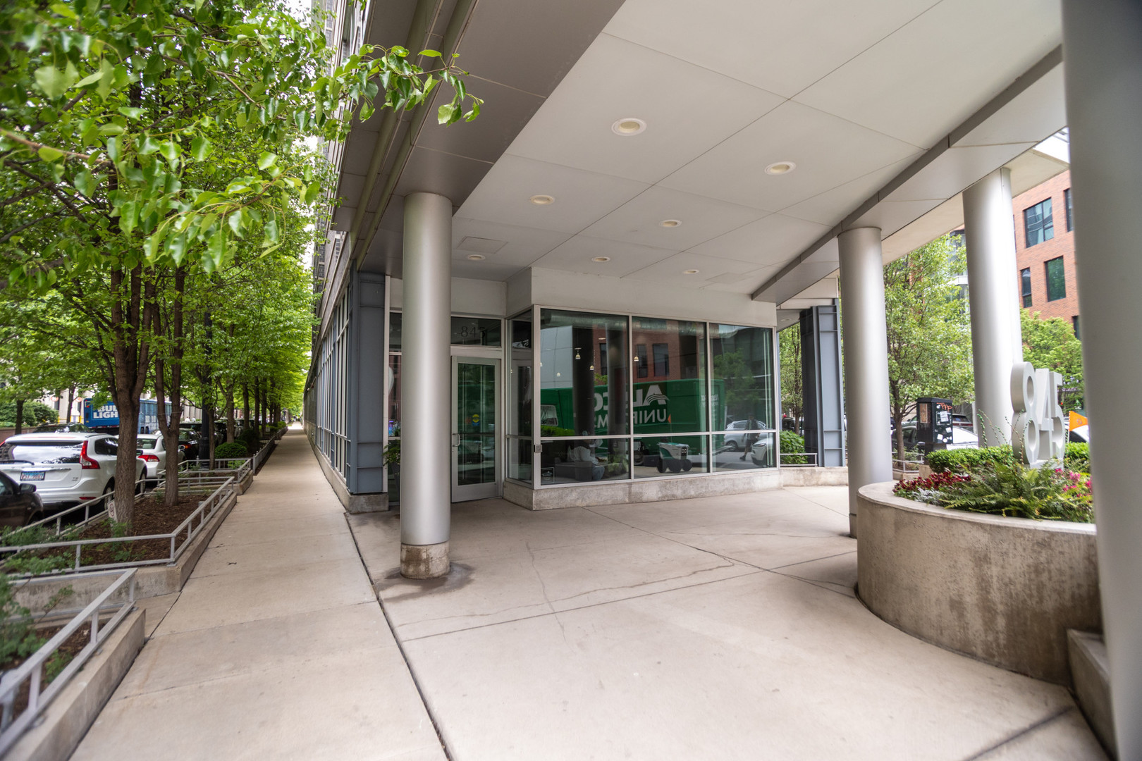 845 North Kingsbury Street Chicago IL 60610