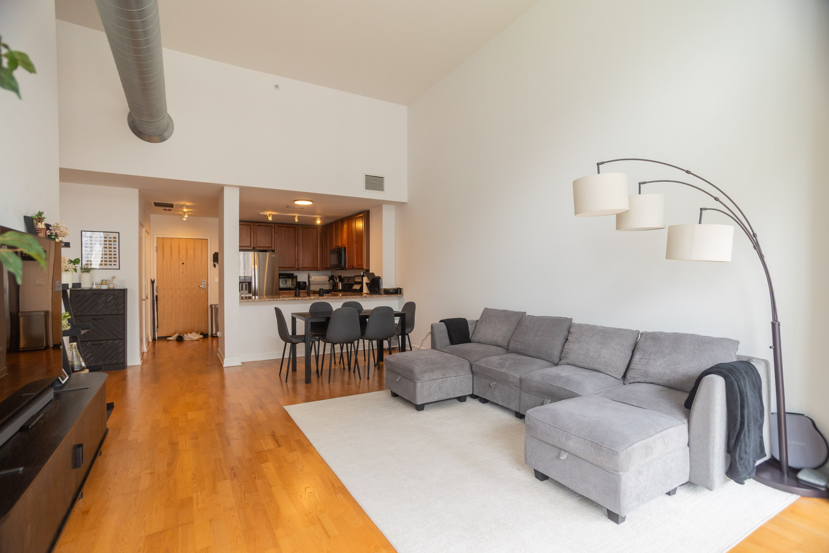 845 North Kingsbury Street Chicago IL 60610